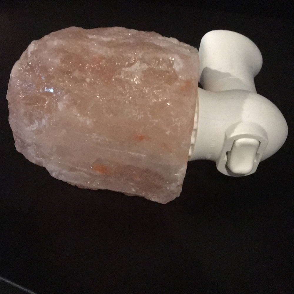 Himalayan rock plug-in